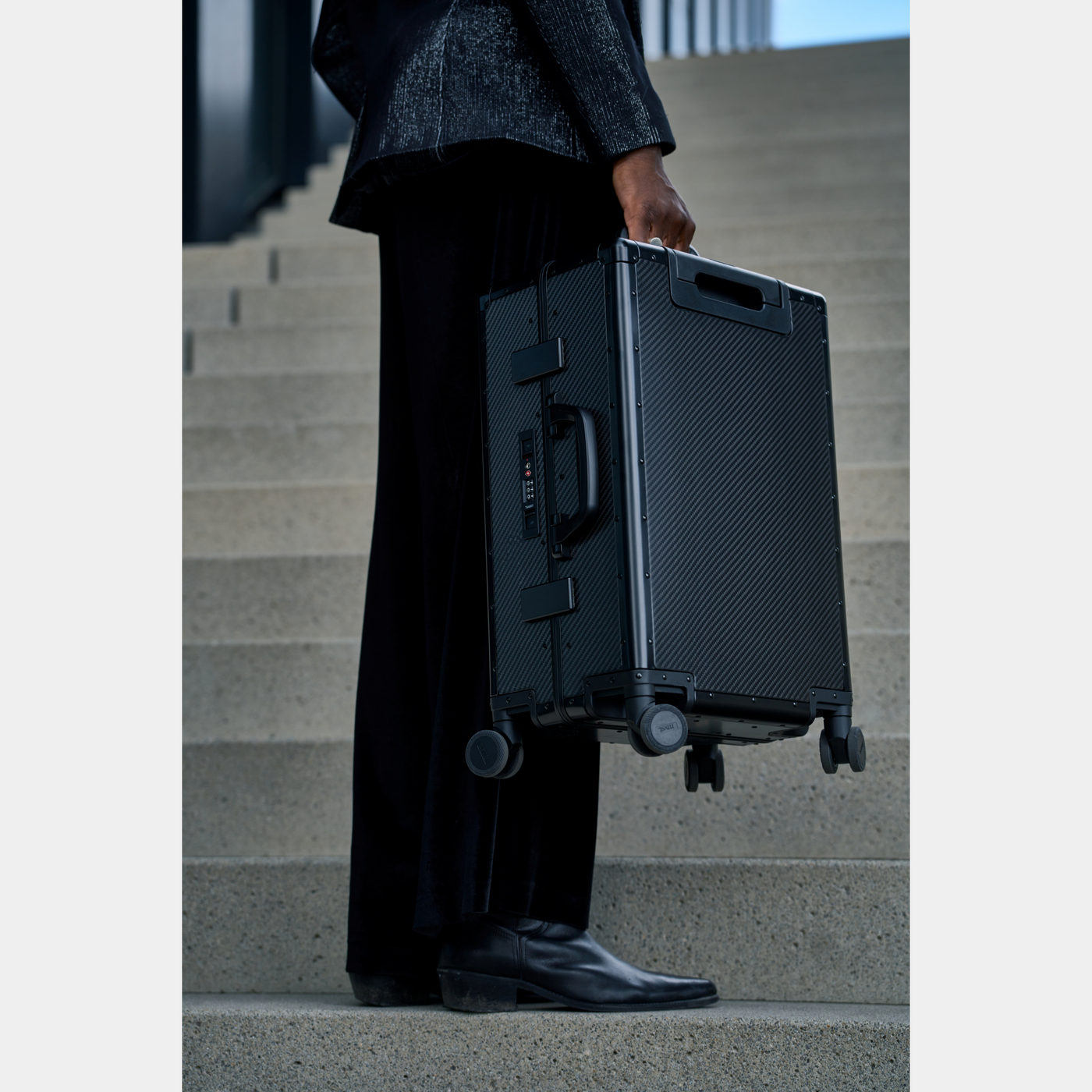 Carbon X 2.0 Carbon Fiber Suitcase Black