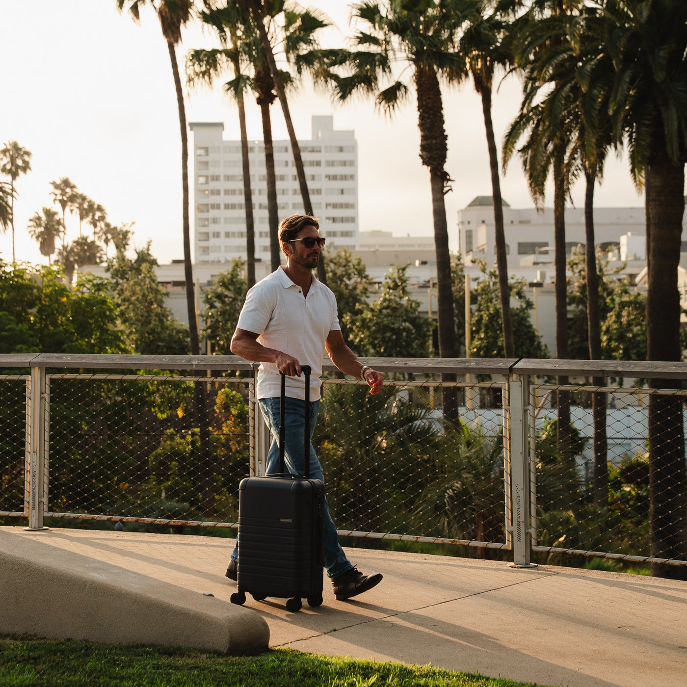 Essential Collection Suitcase Navy Blue