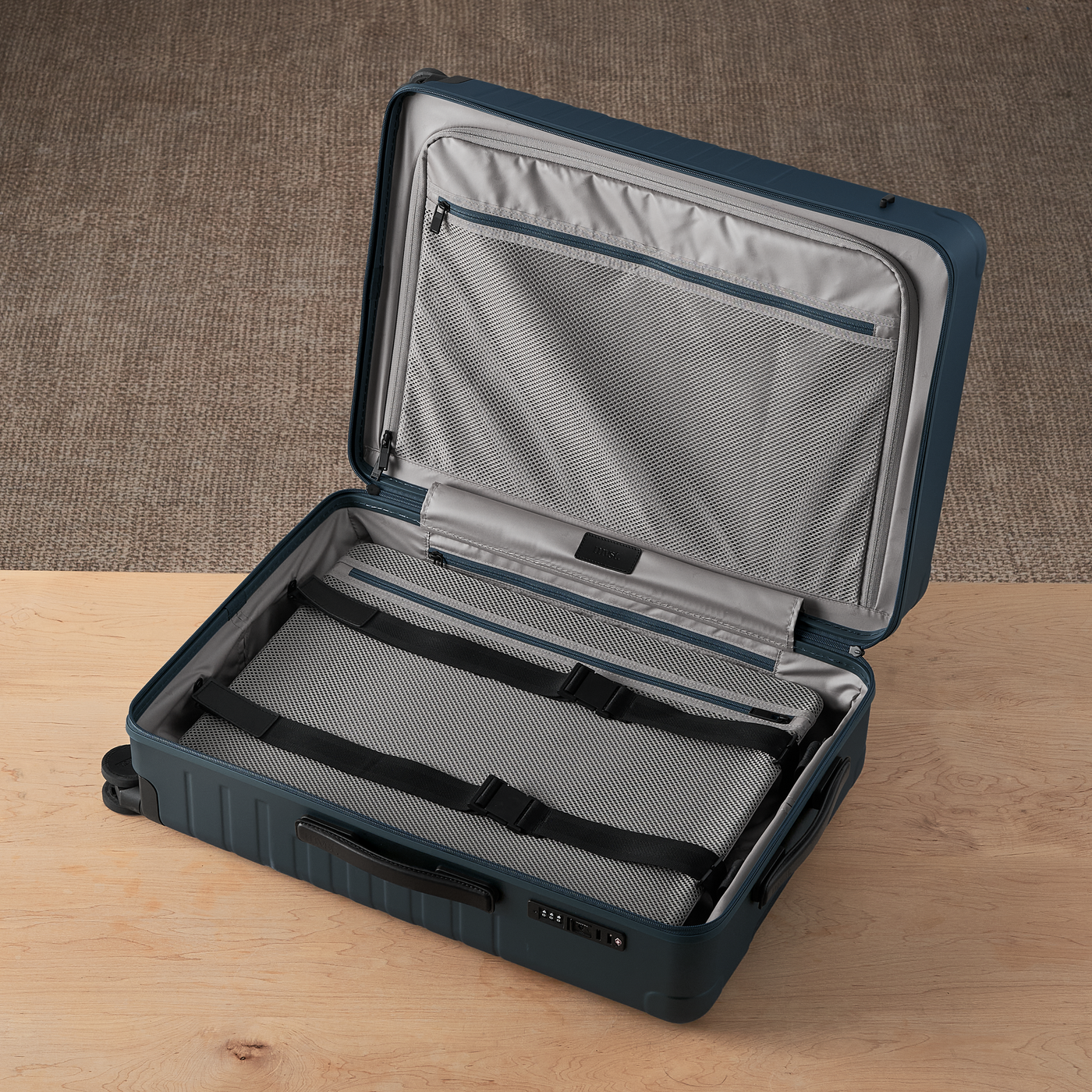 Essential Collection Suitcase Navy Blue